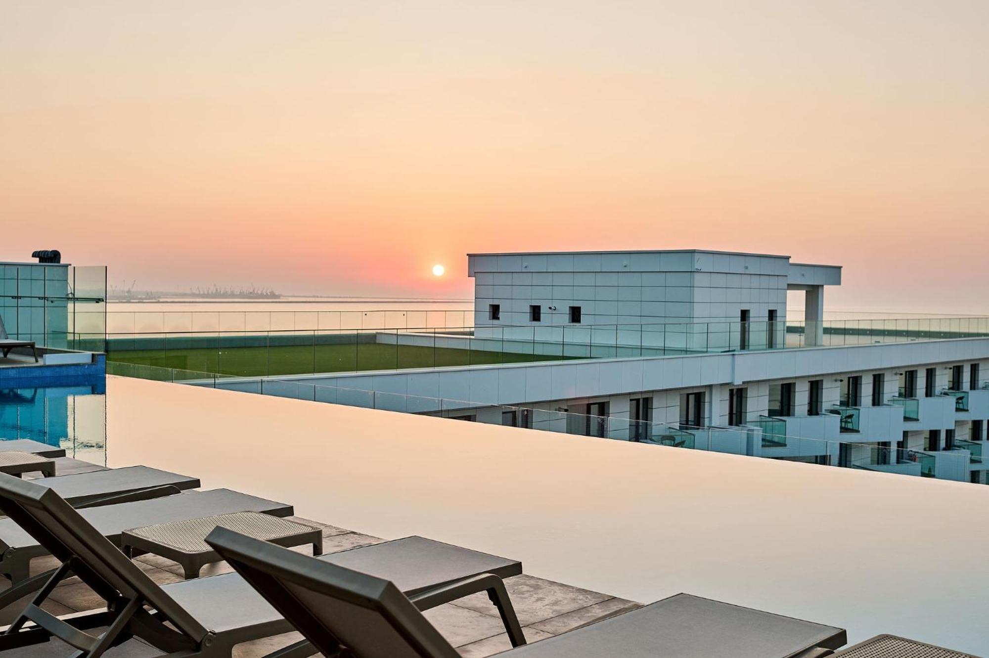 Mira Studio In Infinity Beach Resort - Parking Mamaia Εξωτερικό φωτογραφία